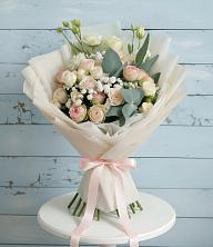 Букет цветов из:  Розы и Лизиантусы в Покровке Воронежской области