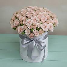 Цветочная композиция из Розы в шляпной коробке в Покровке Воронежской области