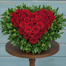 Цветочная композиция из Розы в виде сердца в Покровке Воронежской области