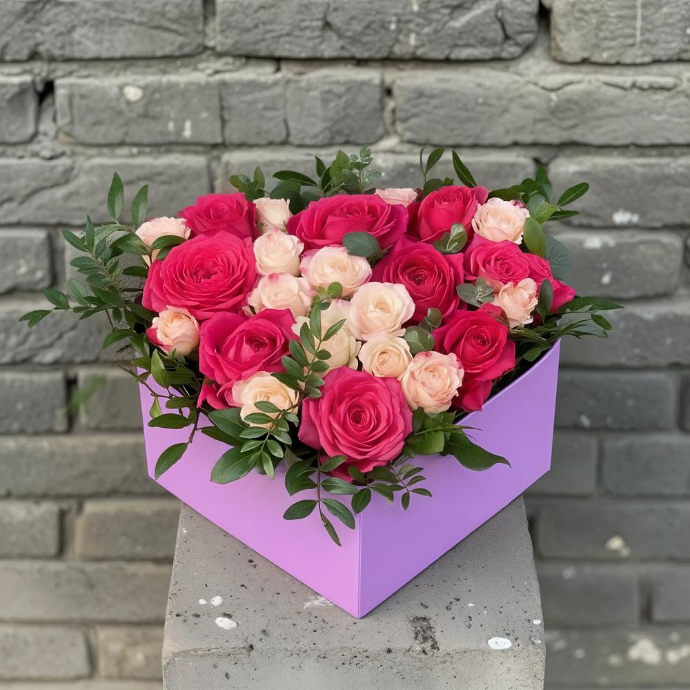 Цветочная композиция из Розы в коробке в Покровке Воронежской области