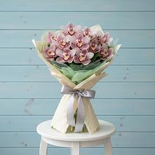 Букет цветов из:  Орхидеи и Розы в Покровке Воронежской области