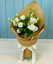 Букет цветов из:  Хризантемы и Лизиантусы в Покровке Воронежской области