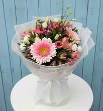 Букет цветов из:  Герберы, Альстромерии и Лизиантусы в Покровке Воронежской области
