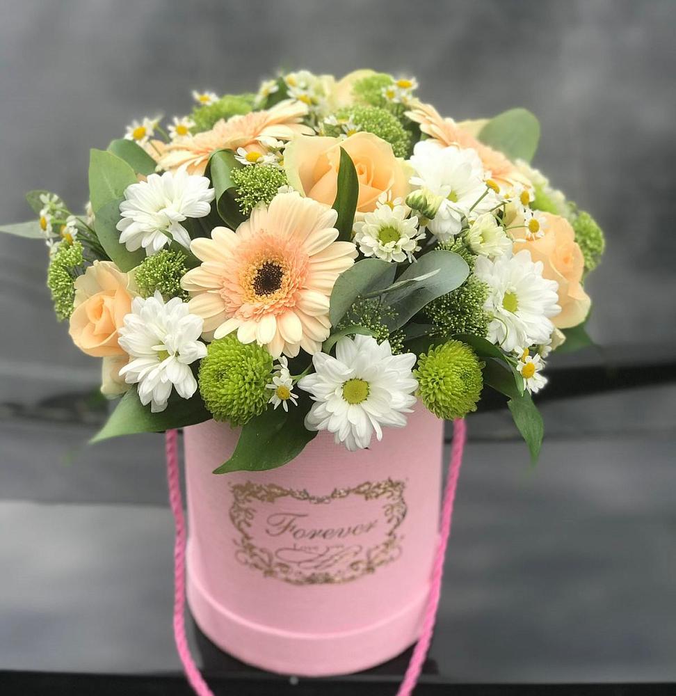 Цветочная композиция из Розы, Герберы и Хризантемы в шляпной коробке в Покровке Воронежской области