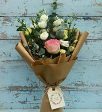 Букет цветов из:  Розы и Лизиантусы в Покровке Воронежской области