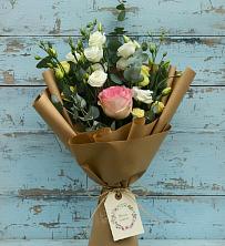 Букет цветов из:  Розы и Лизиантусы в Покровке Воронежской области