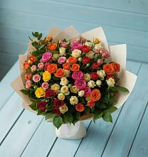 Букет Микс из разноцветных кустовых роз в Покровке Воронежской области