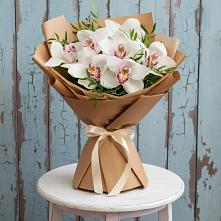 Букет цветов из:  Орхидеи и Розы в Покровке Воронежской области