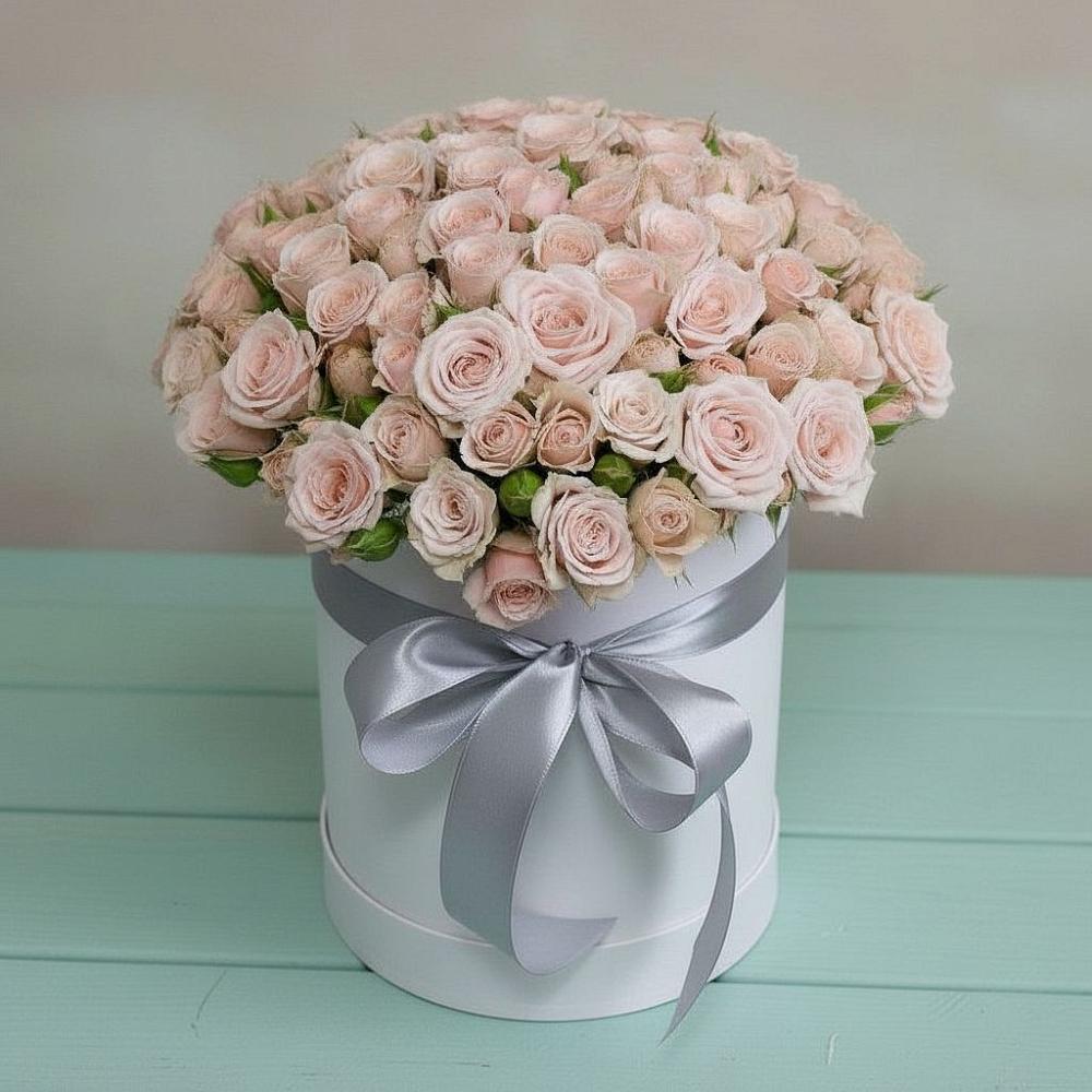 Цветочная композиция из Розы в шляпной коробке в Покровке Воронежской области